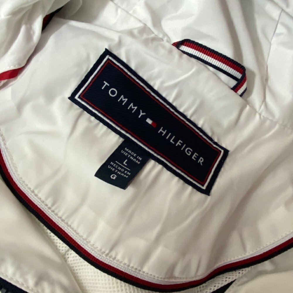 Tommy Hilfiger White Windbreaker w/Pleated… - Picture 6 of 11